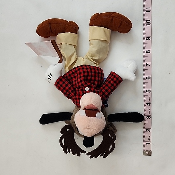 NWT Vintage Disney Theme Park Exclusive Canada Goofy Beanie Plush - Picture 12 of 16